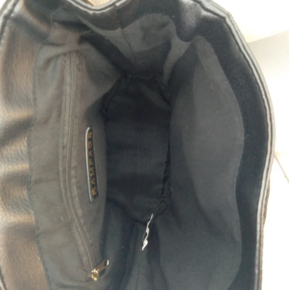 Black Rampage backpack - Picture 7 of 8